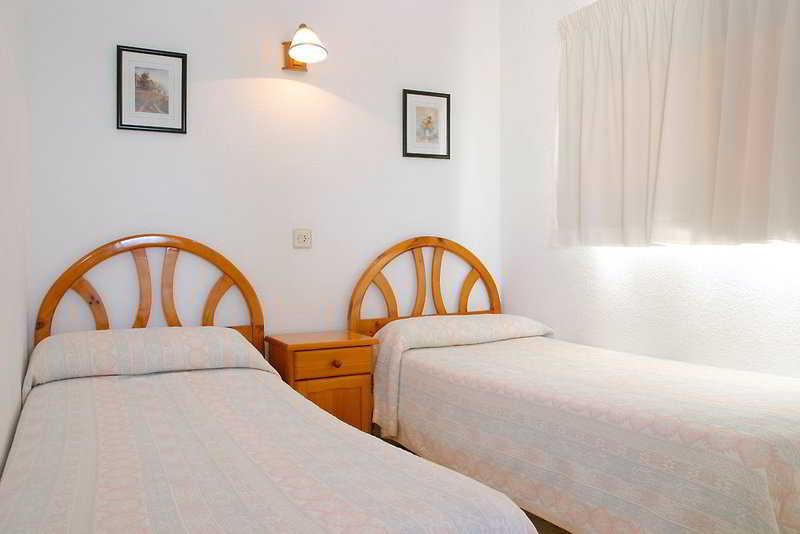 Halley Hotel & Apartments Affiliated By Melia Benidorm Buitenkant foto