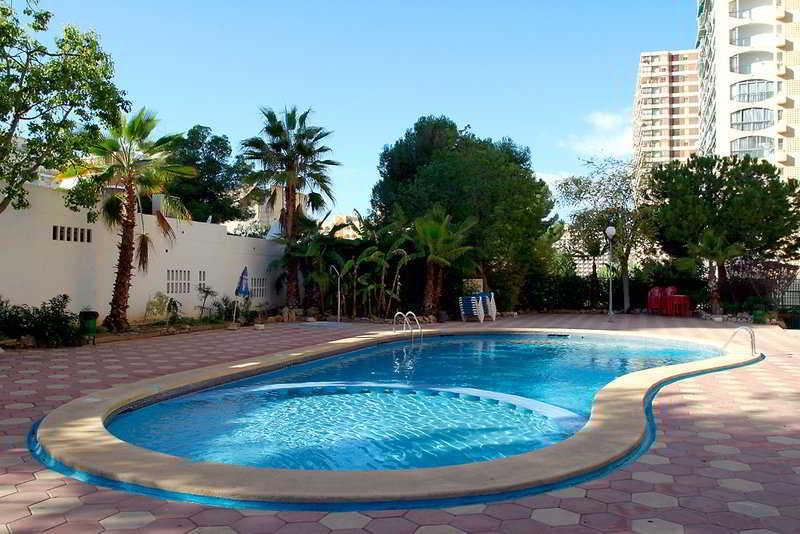 Halley Hotel & Apartments Affiliated By Melia Benidorm Buitenkant foto