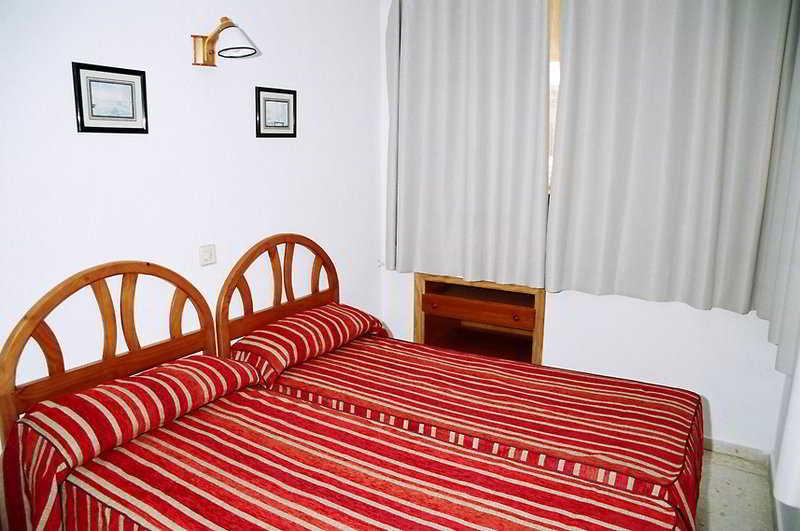 Halley Hotel & Apartments Affiliated By Melia Benidorm Buitenkant foto