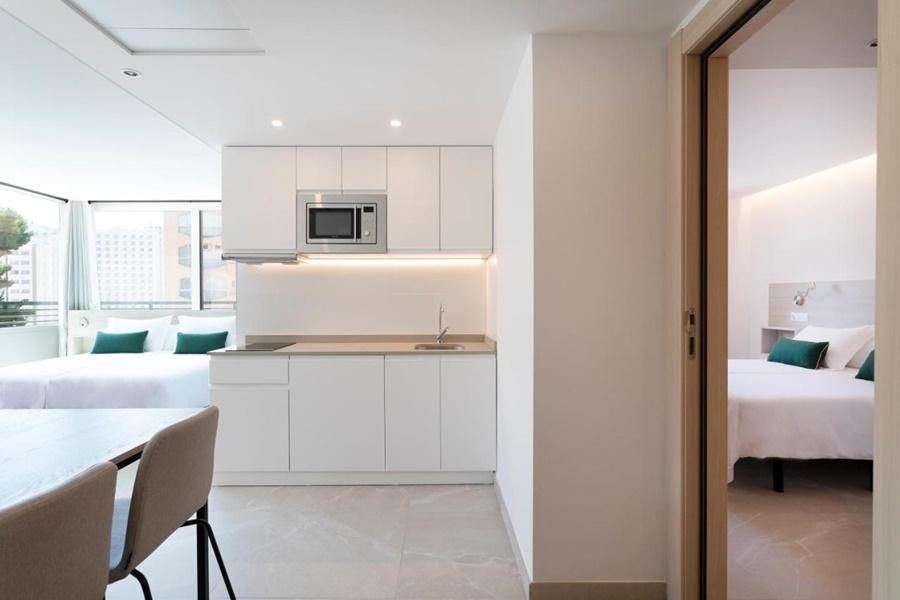 Halley Hotel & Apartments Affiliated By Melia Benidorm Buitenkant foto
