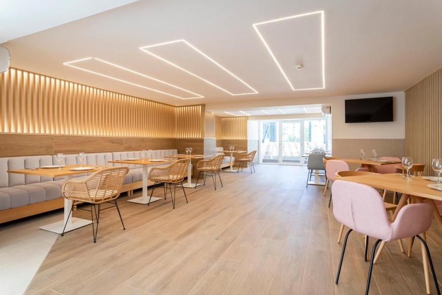Halley Hotel & Apartments Affiliated By Melia Benidorm Buitenkant foto