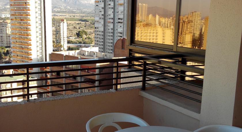 Halley Hotel & Apartments Affiliated By Melia Benidorm Buitenkant foto